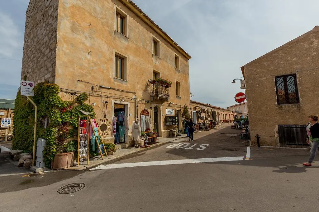 Palazzo Beddoro Appartement San Pantaleo 0*,  Italië